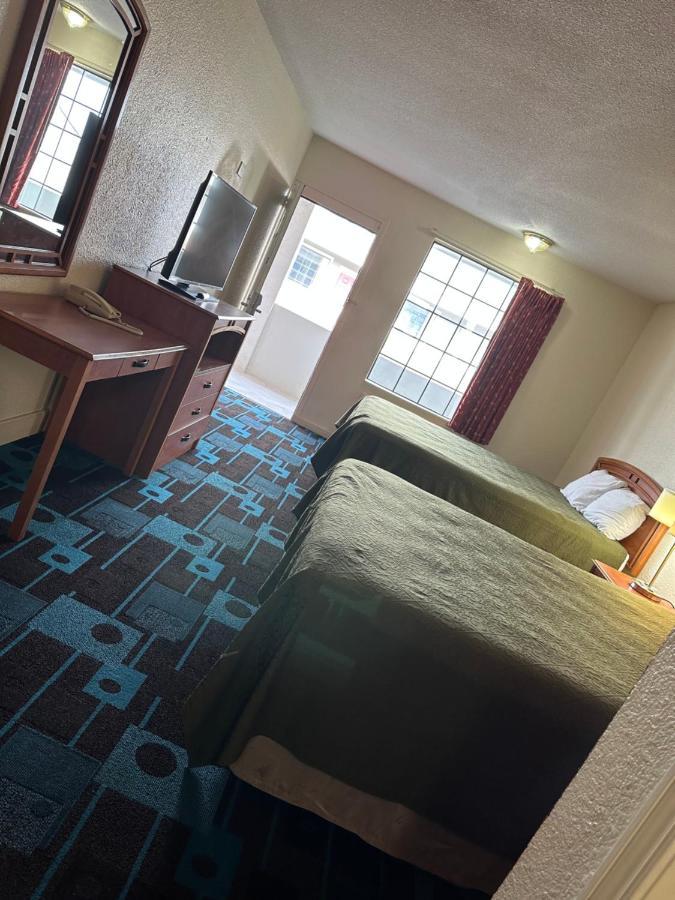Travel Inn Lackland Sea World ซานอันโตนิโอ ภายนอก รูปภาพ